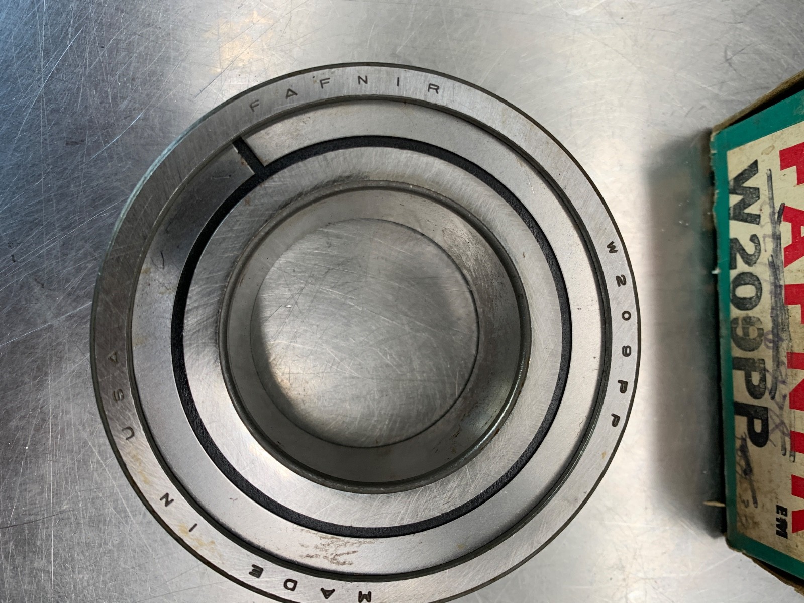 Fafnir W209PP Radial/Deep Groove Ball Bearing – Straight Bore, 45 mm ID
