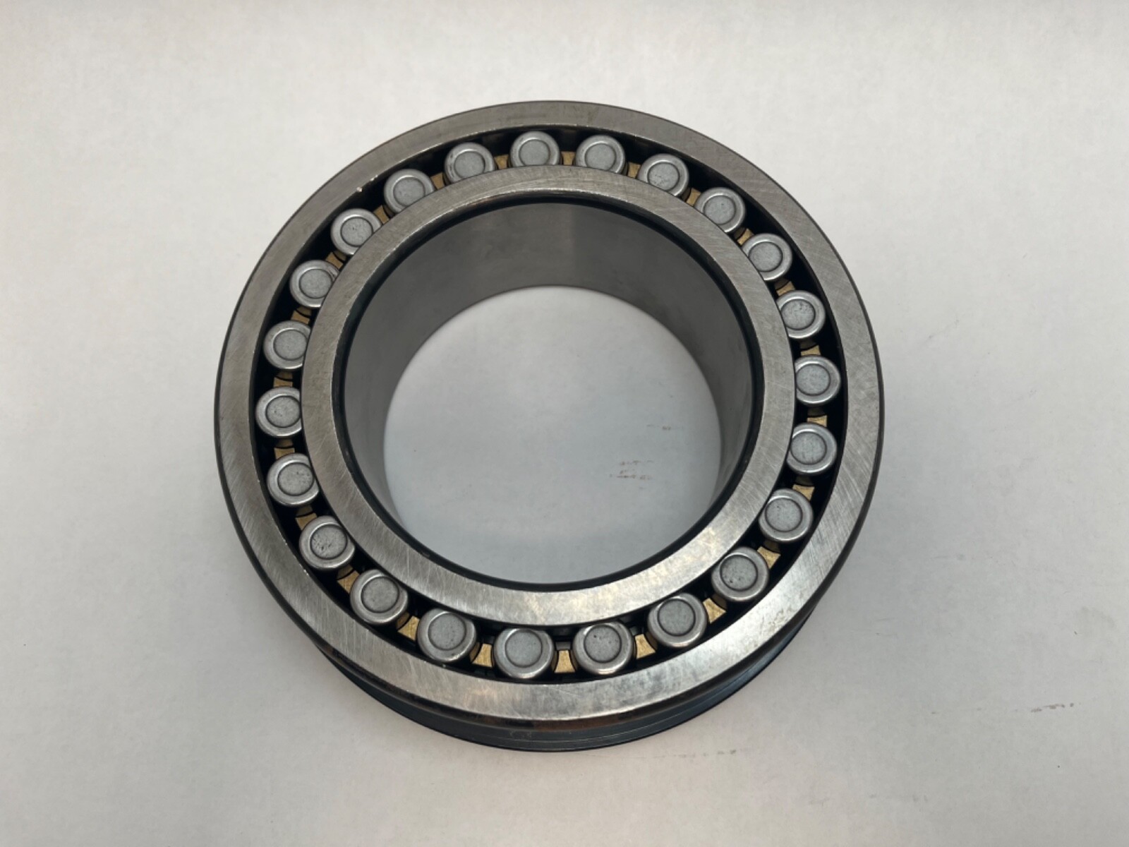 NTN 23122BN Spherical Bearing w/ Snap Ring 110x180x56 mm 23122 B N NR Japan