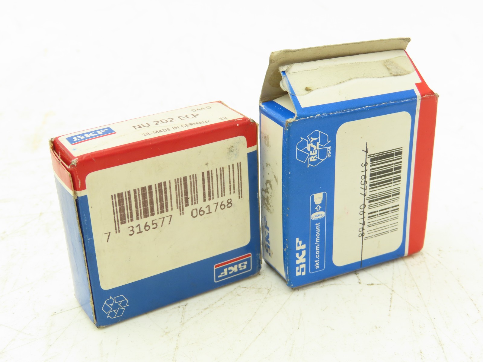 SKF NU 202 ECP Cylindrical Roller Bearing 15mm ID 35mm OD 11mm W Lot of 2