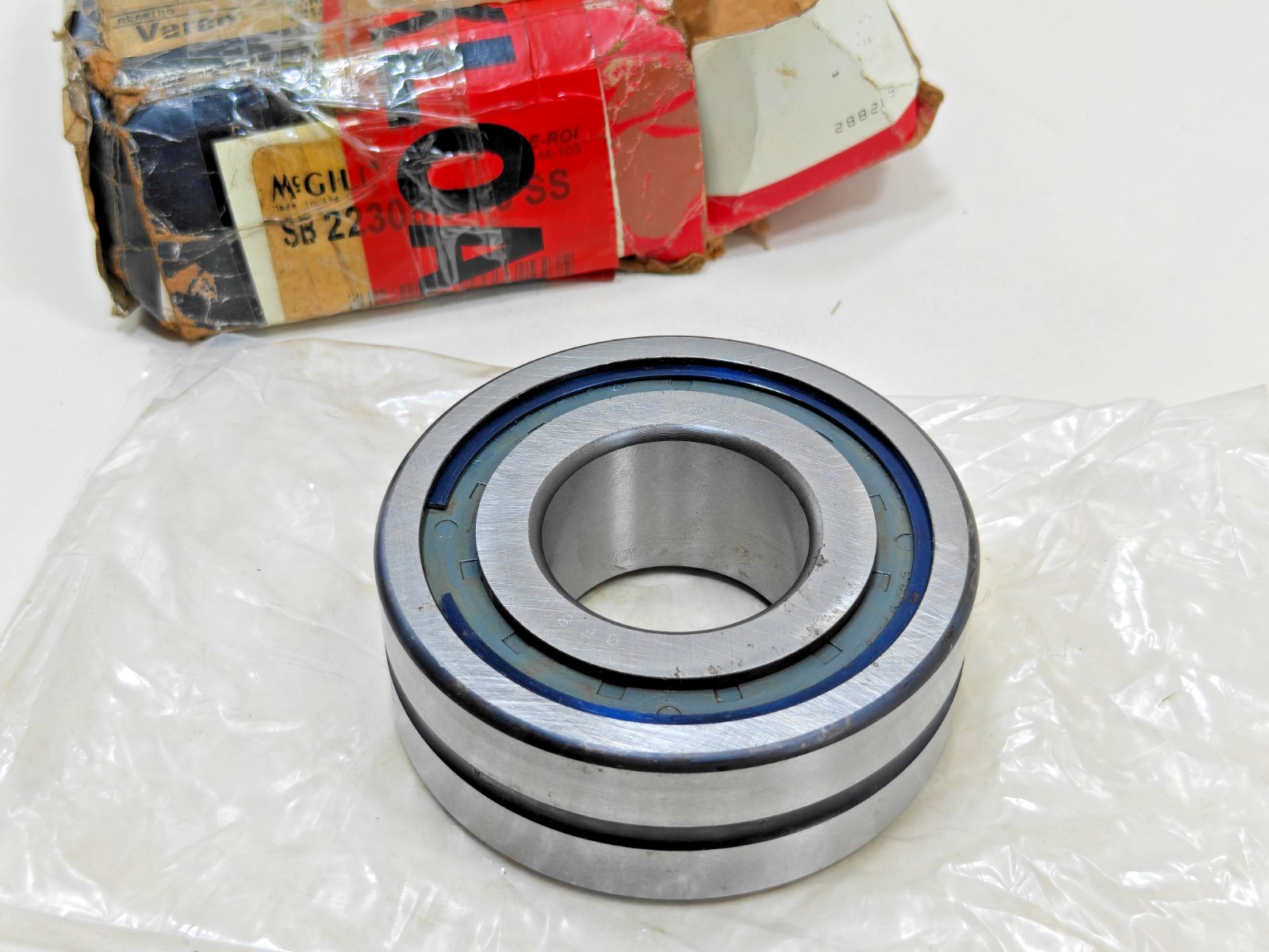 SB 22308 W33 SS McGILL Spherical Roller Bearing SB22308SS 22308-2RS NOV 73091