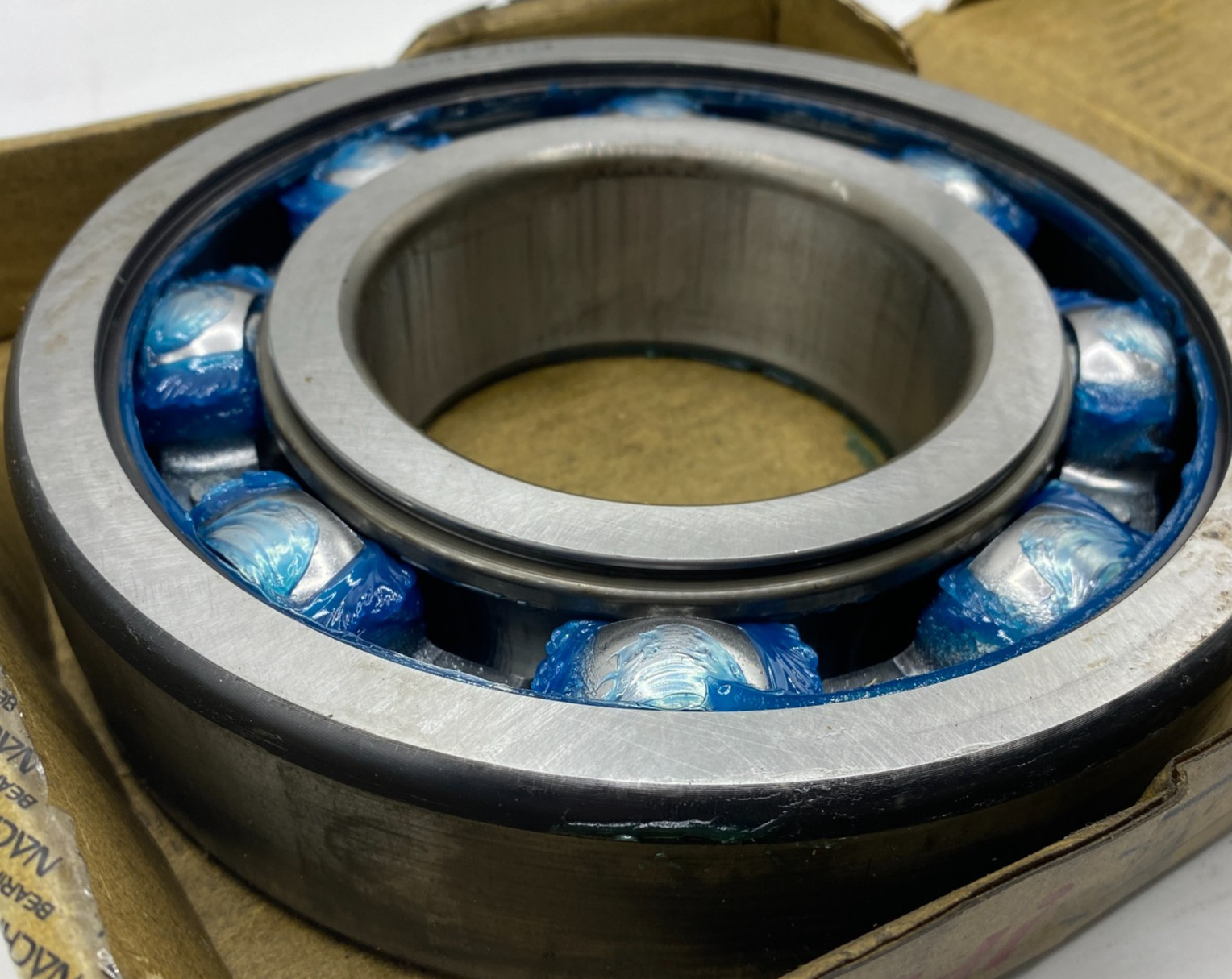Nachi 6317 C3 Ball Bearing Deep Groove 85mm ID X 180mm OD X 41mm