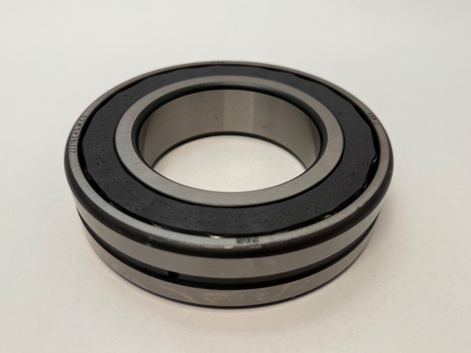 FAG 22216EAS.M.C3 Bearing 22216E 22216-E-A-S-M-C3-W33 80x140x33 mm