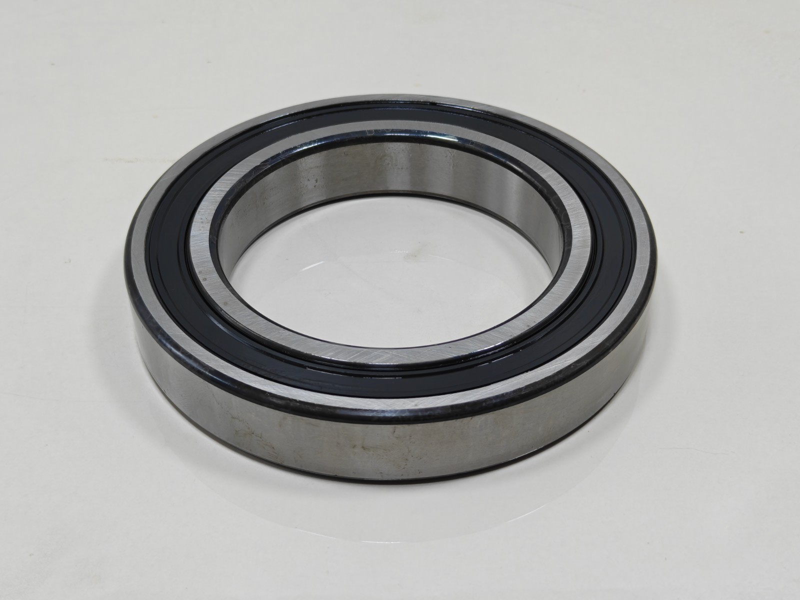 6022-2RS1 SKF Deep Groove Ball Bearing SKF 6022 2RS1 110x170x28mm 6022 2RS