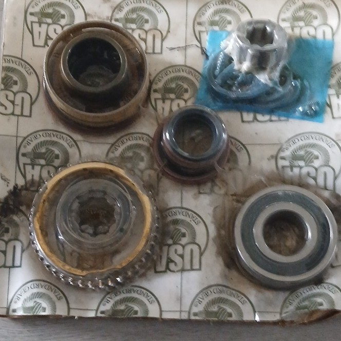 USA Standard Gear Assorted Bearings and Components Set