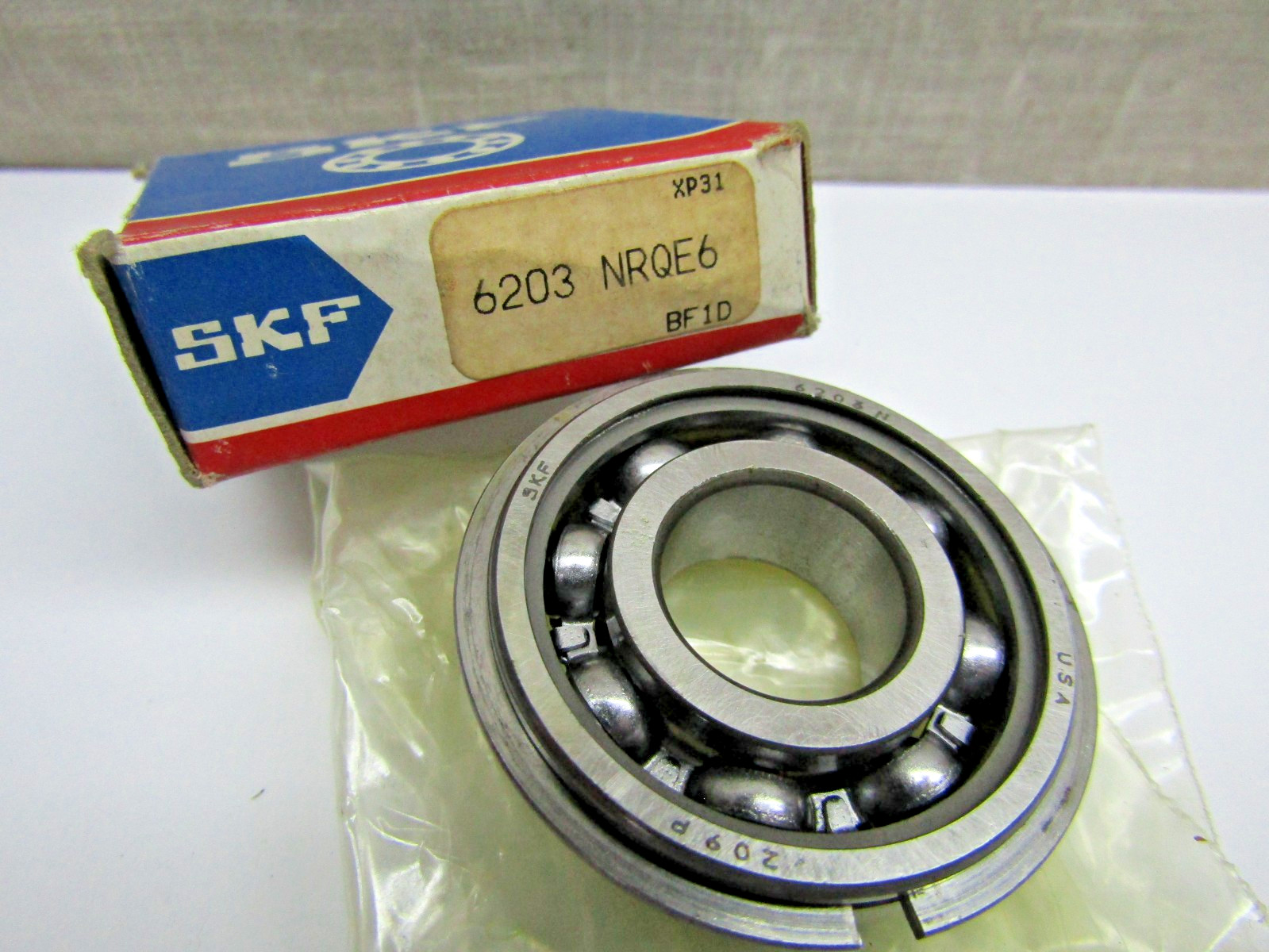 SKF 6203NR QE6 17mm X 40mm X 12 mm Quiet Running Snap Ring Bearing